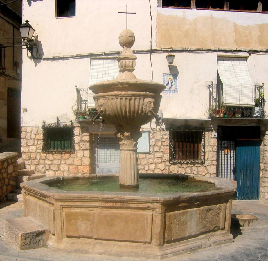 Hostal Rural Moratín Pastrana Exteriér fotografie