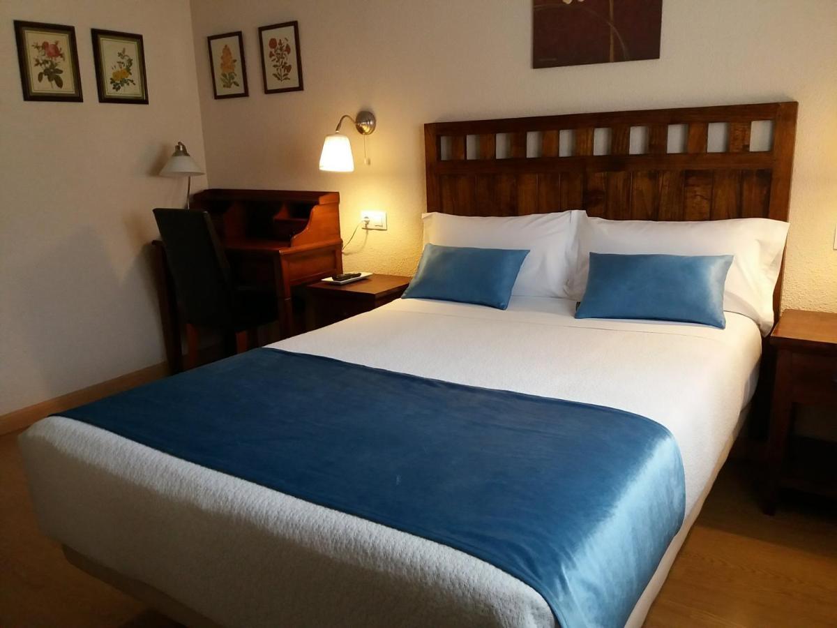Hostal Rural Moratín Pastrana Exteriér fotografie