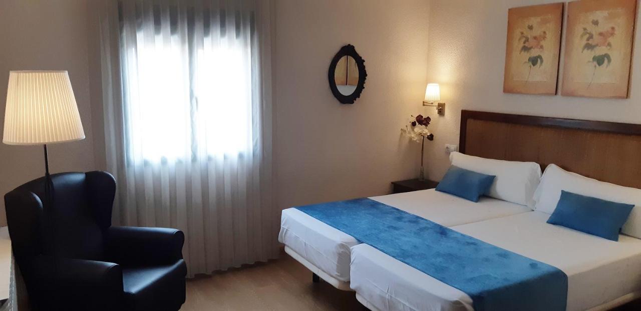 Hostal Rural Moratín Pastrana Exteriér fotografie