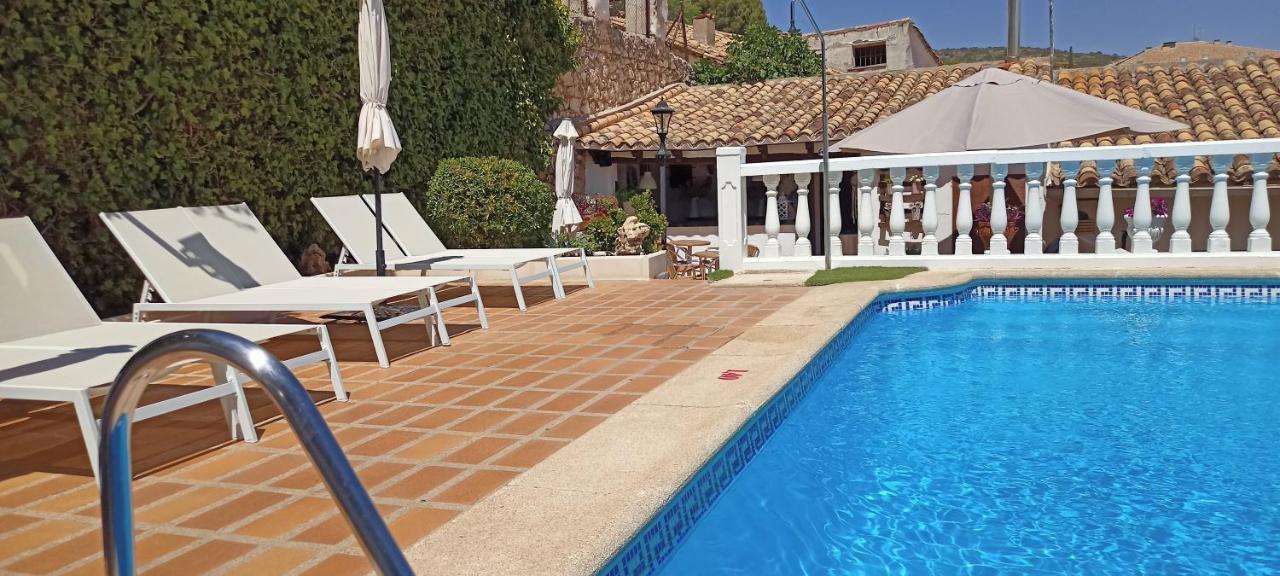 Hostal Rural Moratín Pastrana Exteriér fotografie