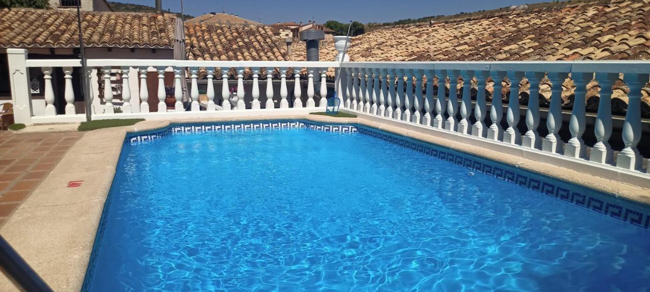 Hostal Rural Moratín Pastrana Exteriér fotografie